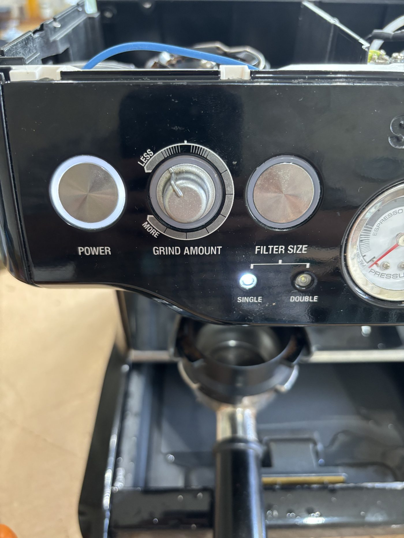 Front panel with the single and double lights flashing